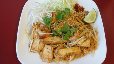 61. Pad Thai Stir Fried Noodle W/ Shrimp, Tofu, Egg Beansprout