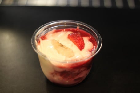 Strawberries And Banana Greek Yogurt (160G)