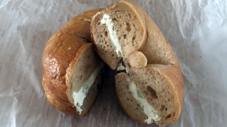 Bagel Sandwiches With Cream Cheese