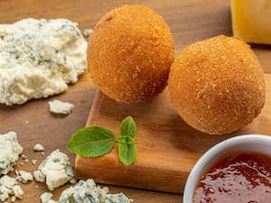 Arancini Quatro Queijos 8 Unidades