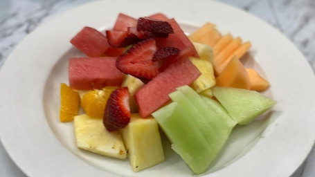 Small Fruit Plate With Bagel