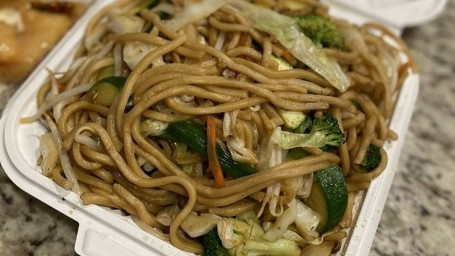 Cm6. Vegetable Chow Mein