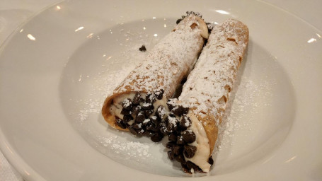 Cannoli (2 Pieces)