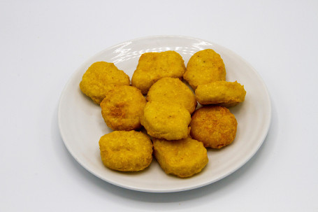 Chicken Nuggets With Chips (10 Pieces)