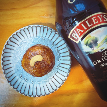 Bǎi Lì Tián Jiǔ Jiāo Táng Dùn Dàn Pào Fú Baileys Crème Brûlée Choux