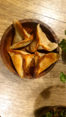 Spinach Fatayer (Ve) (N) (4 Pieces)