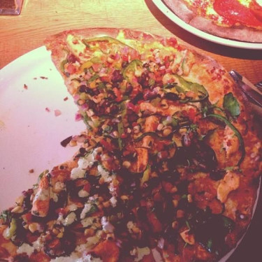 259. Spicy Chipotle Chicken Pizza