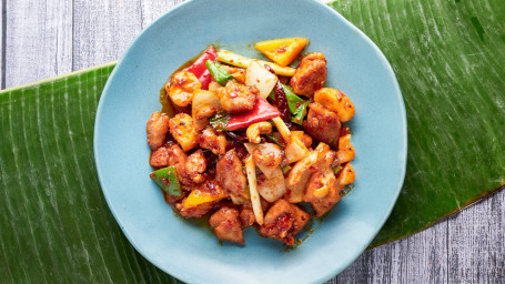 Chicken With Cashew Nuts Yāo Guǒ Chǎo Jī Liǔ