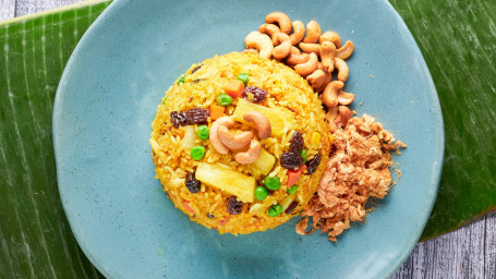 Pineapple Fried Rice With Chicken Bō Luó Jī Lì Chǎo Fàn