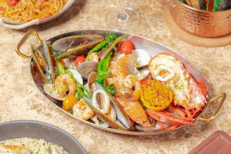 Grilled Seafood Platter Kǎo Hǎi Xiān Pīn Pán