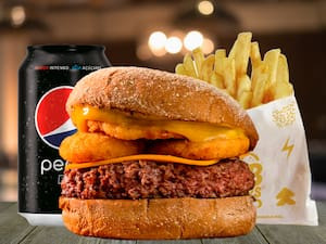 Combo Onion Burguer Com Batata Crocante E Refri 350Ml