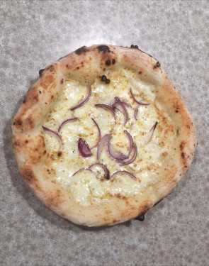 Garlic Bread With Fresh Fior Di Latte, Red Onion, Grand Padano, Sea Salt, 12 Inch.