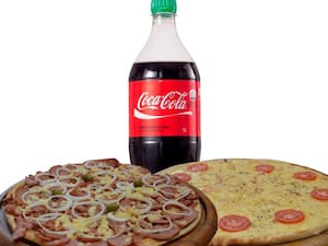 1pizza calabresa 1pizza mussarela 1 Coca Cola Original 2l