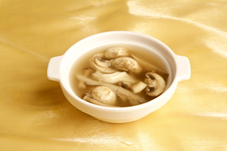 Jī Gū Tāng Chicken With Mixed Mushrooms Soup