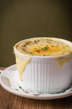 Double Cheese French Onion Soup Shuāng Zhòng Zhī Shì Yáng Cōng Tāng (Bowl)