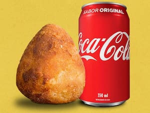 Coxinha de Frango Coca Cola Original Lata 350ml