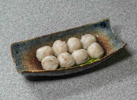 Shǒu Dǎ Xiā Wán Hand Beaten Shrimp Balls Bàn Fèn Half)