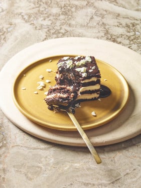 Chocolate Brownie Lasagne (V)