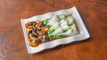 Xiāng Gū Bā Yóu Cài Sauted Pak Choi With Mushrooms