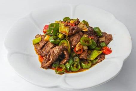Stir-Fried Beef With Hot Peppers Xiǎo Chǎo Huáng Niú Ròu