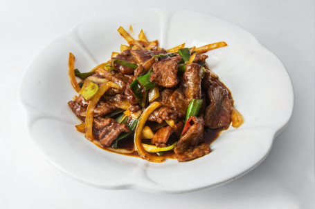 Stir-Fried Lamb With Spring Onion Cōng Bào Yáng Ròu