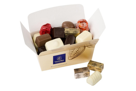 Leonidas Signature Gold Ballotin Box (Approx 24-30 Pieces Assorted Chocolates)