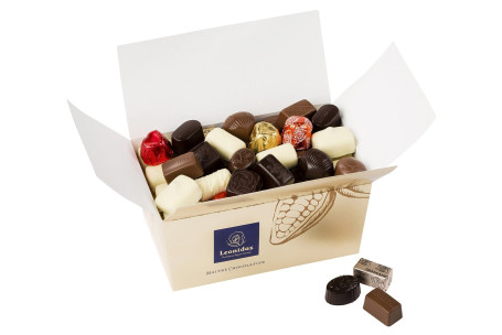 Leonidas Signature Gold Ballotin Box (Approx 60-75 Pieces Assorted Chocolates)