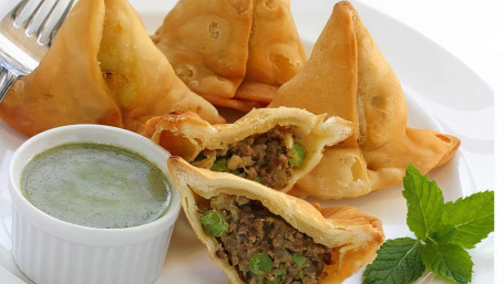 9. Meat Samosa (2 pieces)