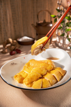 Dōng Jiāng Yán Jú Jī Yī Zhī Salt Baked Chicken Full