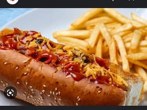 2 Hot Dog Frango G Fritas (300G) Coca-Cola 1 Litro