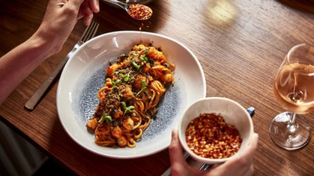 Garlic And Chilli Prawn Pasta