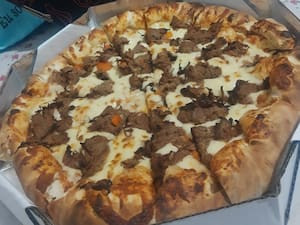Pizza (M) Carne De Panela Com Doritos