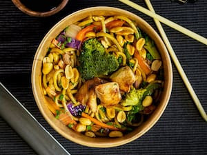 Yakisoba De Tofu Defumado