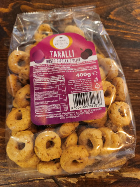 Taralli Onikns And Olives