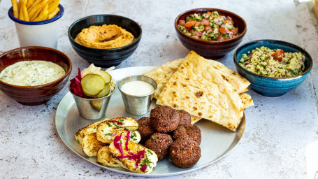 Falafel And Halloumi Mezze For 4