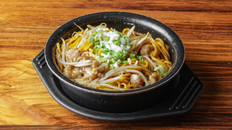 Clay Pot Egg Noodle With Mini Ribs In Garlic Suàn Xiāng Pái Gǔ Bāo Zǐ Mèn Miàn