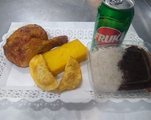 Combo Refeição Com Arroz E Feijão (Pf Serve 1 Pessoa)