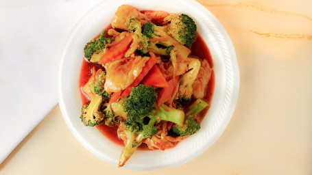 S7. Chicken With Broccoli