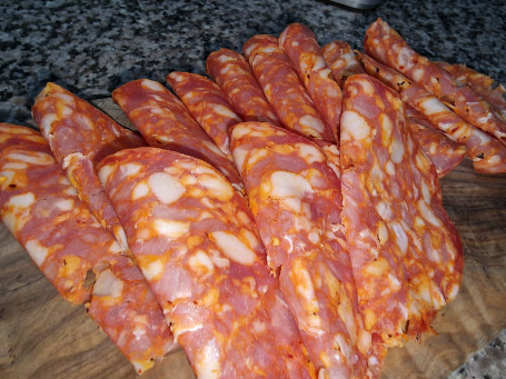 Peperomi : Spicy Salame 150 Gr (Approximately 12-13 Slices)