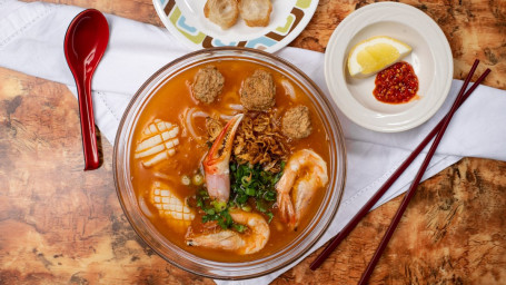 9. Bánh Canh Hải Sản