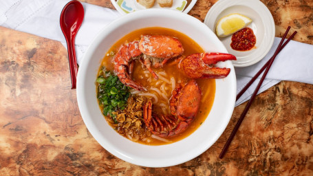 6. Bánh Canh Lobster (Udon With Whole Lobster)