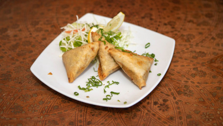 Vegetarian Samosas (Vegetarian And Medium Spicy)