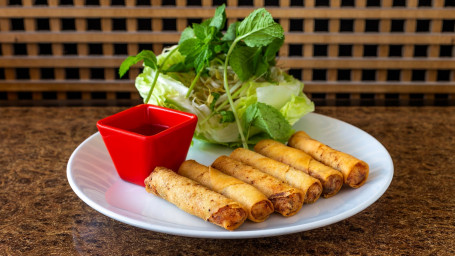 Cha Gio (6 Crispy Seafood Chicken Spring Rolls)