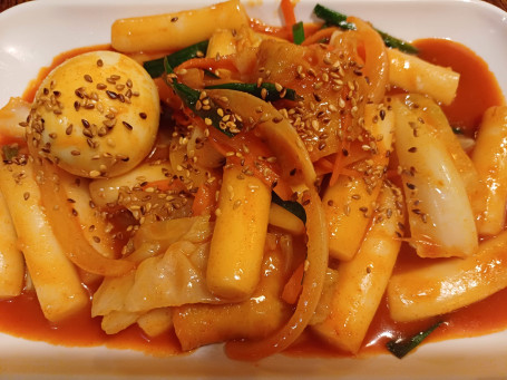 #608 Spicy Ricecake With Vegetable (Tteokbokki)