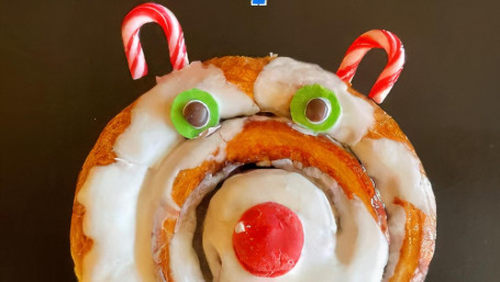 Reindeer Cinnamon Roll