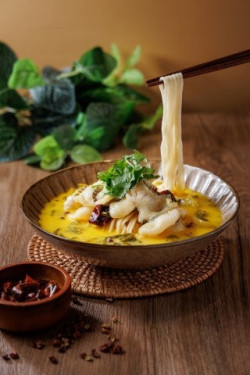 Jīn Tāng Má Là Suān Cài Yú Tāng Miàn Noodles In Spicy Boiled Fish With Pickled Greens