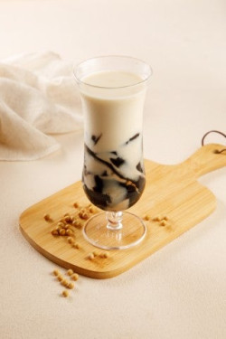 Dān Liàn Dòu Rǔ Xiān Cǎo Dòng Dòng Soya Milk With Grass Jelly Iced