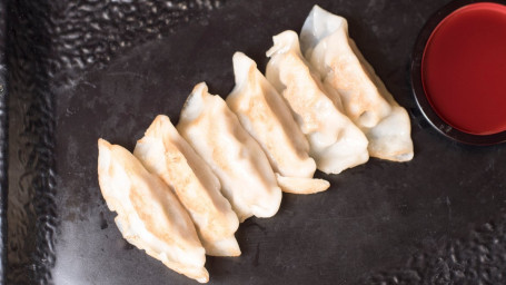 15. Gyoza (6 Pieces)