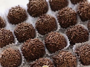 25 Brigadeiros Tamanho Festa