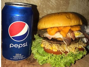 Pãozinho Brioche Selecionado Chapeado Na Manteiga, X-Tudo Pepsi Lata